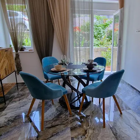 Fancyfree Apartment, Bacvice Beach,